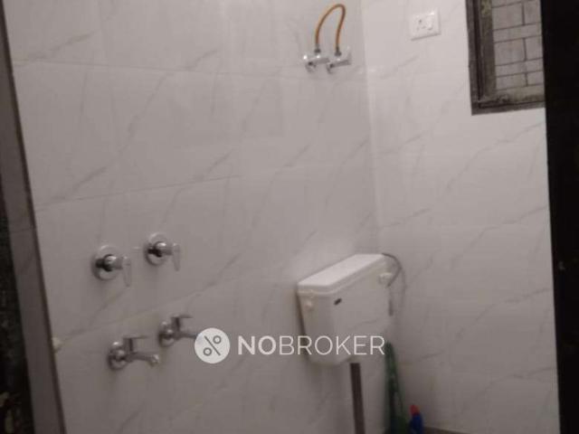 Flat for rent in North West Delhi, Deri