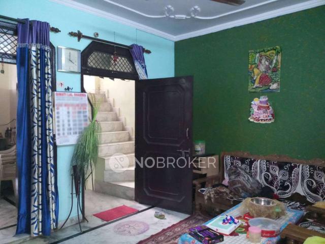 Flat for sale in North East Delhi, Deri
