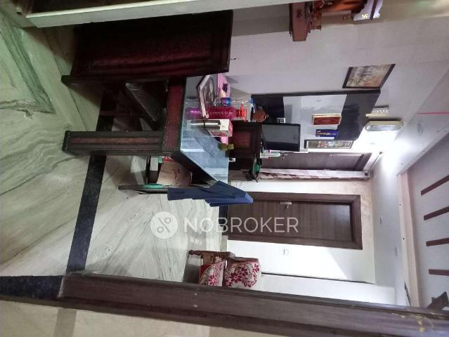 Flat for sale in South West Delhi, Deri
