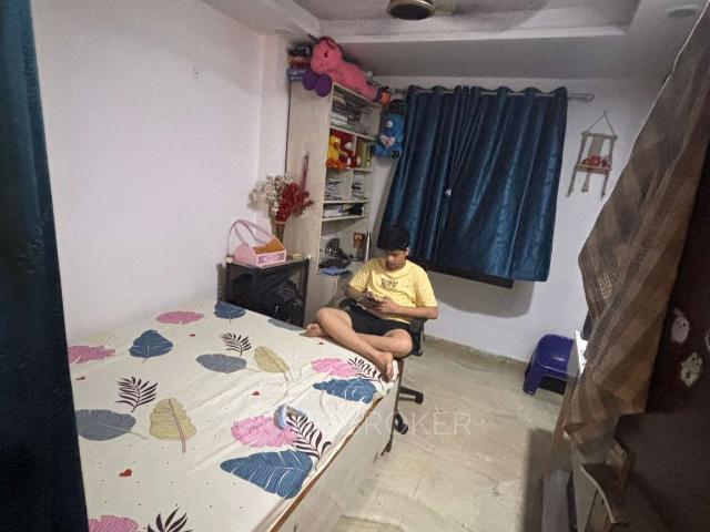 Flat for sale in Mahavir Enclave, Delhi