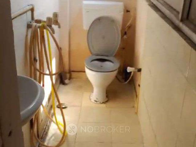 Flat for sale in East Delhi, Deri