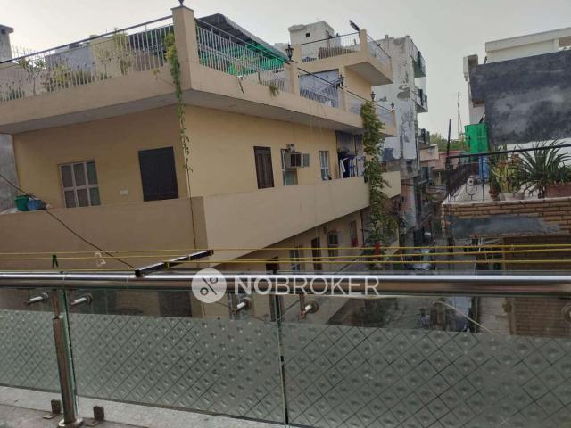 Flat for sale in West Delhi, Deri