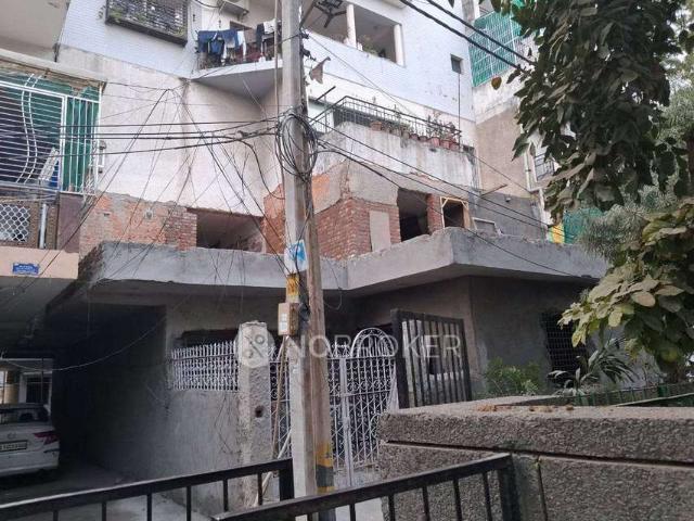 Flat for sale in East Delhi, Deri