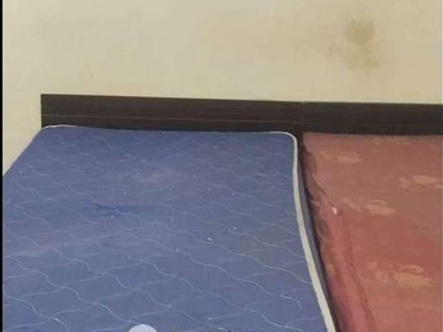 Flat for sale in East Delhi, Deri