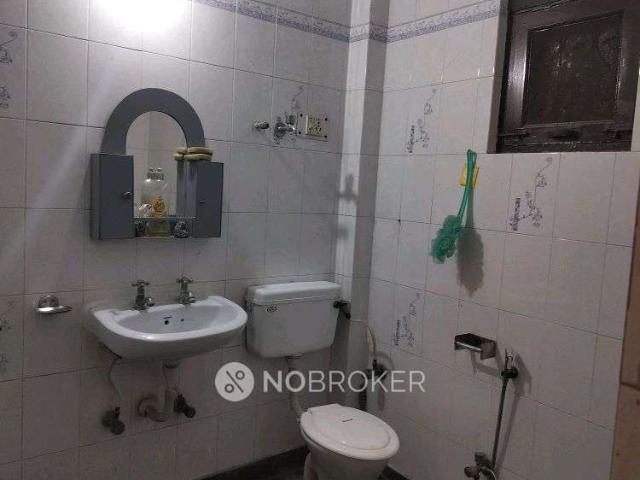 Flat for sale in South Delhi, Deri