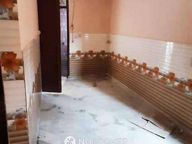 Flat for sale in Baljeet Nagar, Delhi