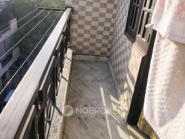 Flat for sale in Rohini, Delhi