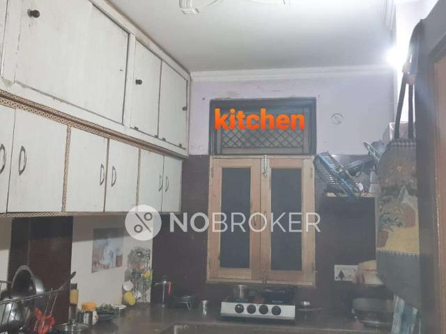 Flat for sale in North West Delhi, Deri