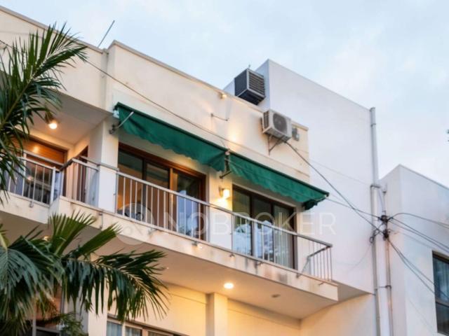 Flat for sale in South West Delhi, Deri