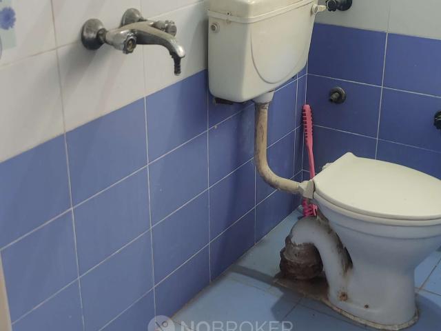 Flat for rent in West Delhi, Deri