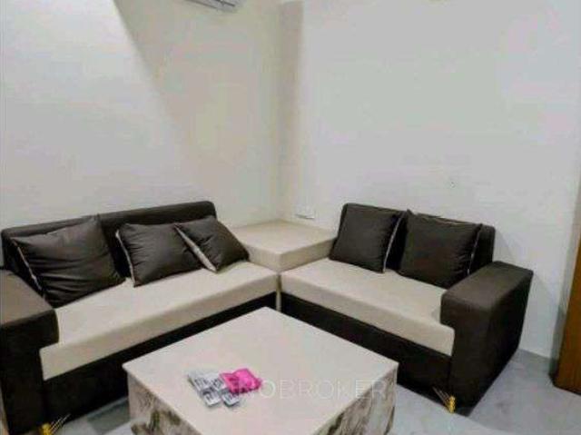Flat for rent in Mamura, Noida