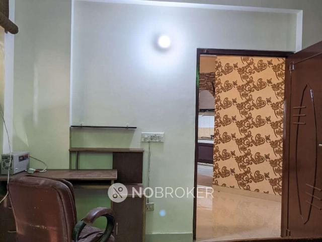 Flat for rent in South West Delhi, Deri