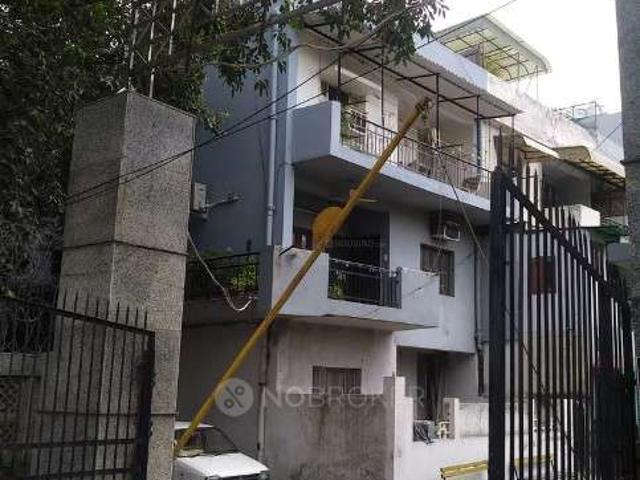 Flat for rent in West Delhi, Deri