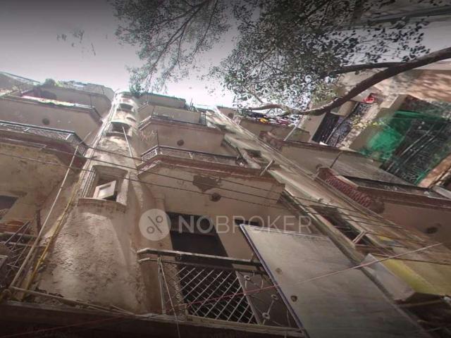 Flat for rent in South Delhi, Deri