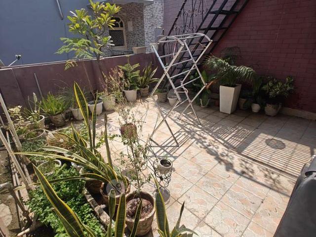 Flat for rent in West Delhi, Deri