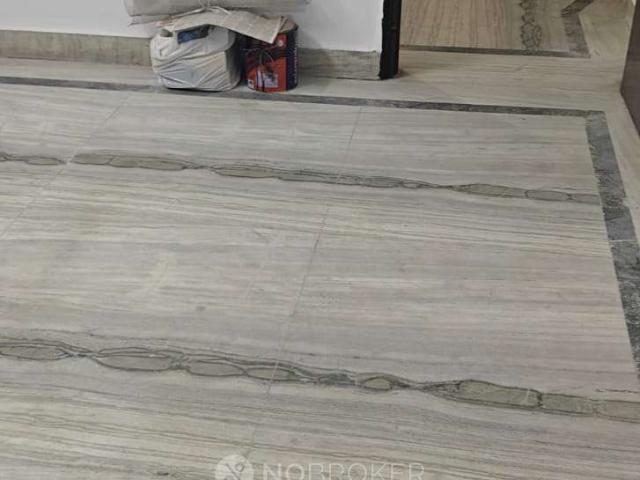 Flat for rent in Deri