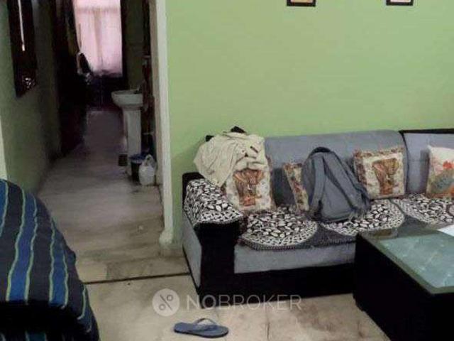 Flat for sale in East Delhi, Deri