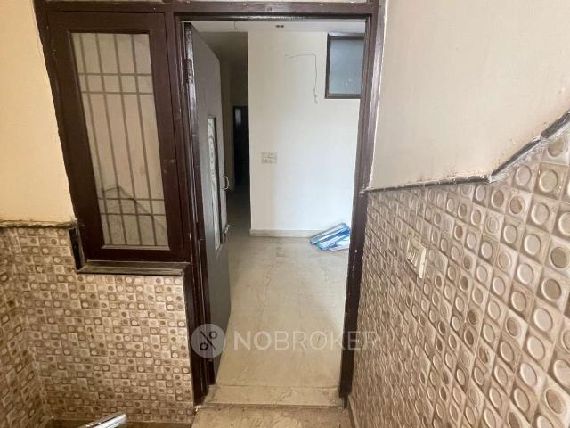 Flat for sale in North West Delhi, Deri