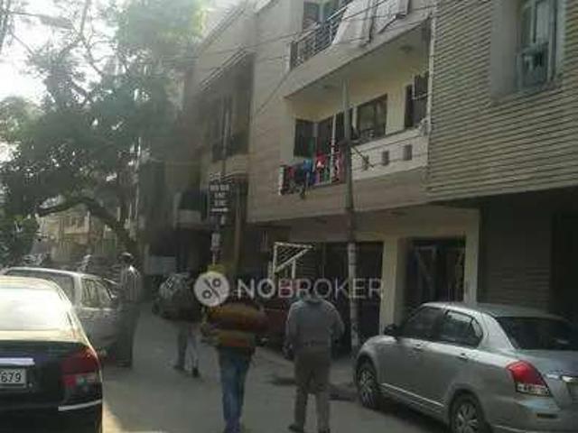 Flat for rent in Deri
