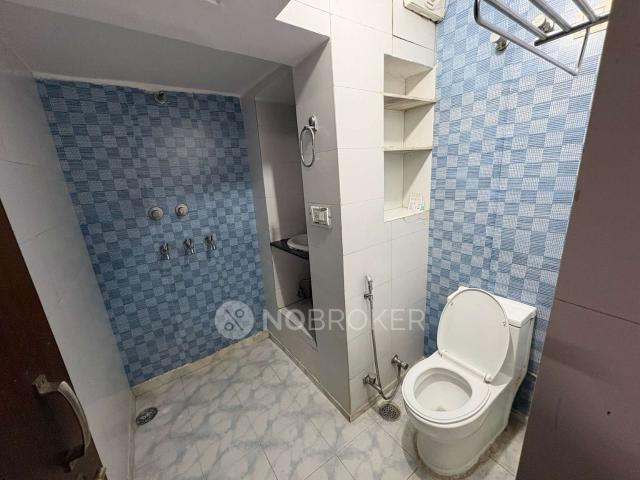 Flat for rent in South West Delhi, Deri