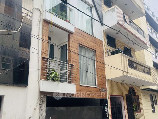 Flat for sale in South West Delhi, Deri