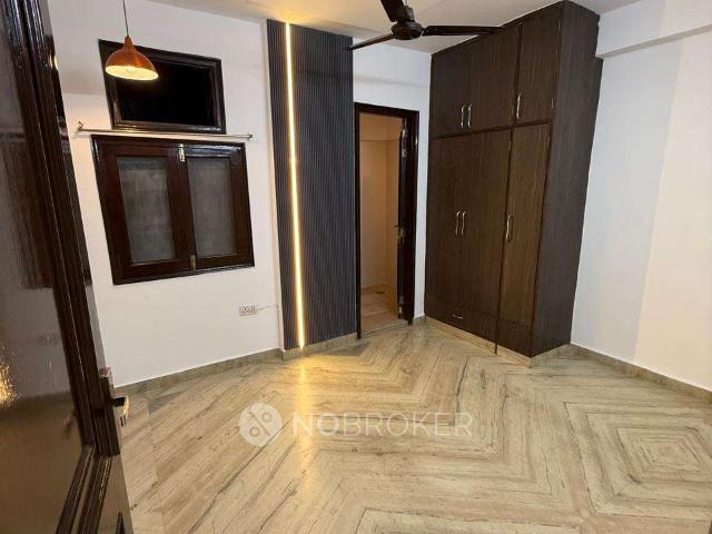 Flat for rent in Deri