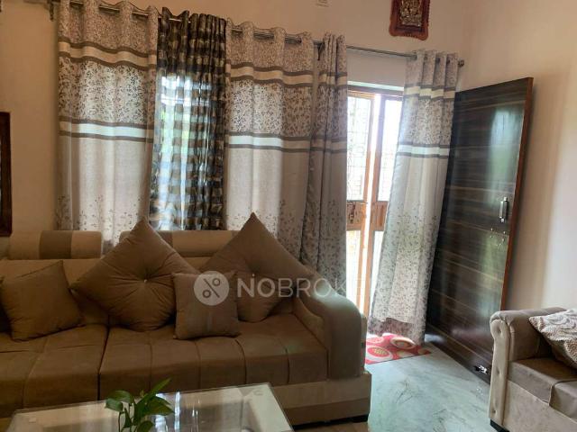 Flat for rent in East Delhi, Deri