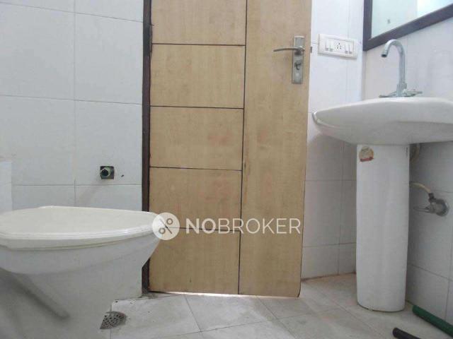 Flat for sale in South West Delhi, Deri