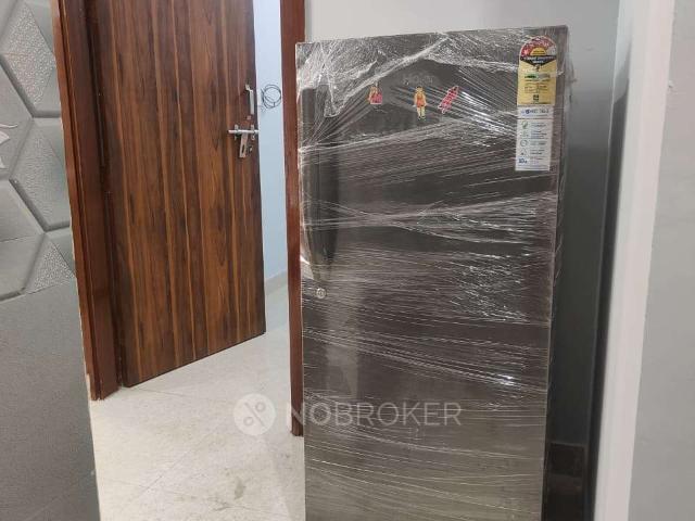 Flat for rent in South West Delhi, Deri