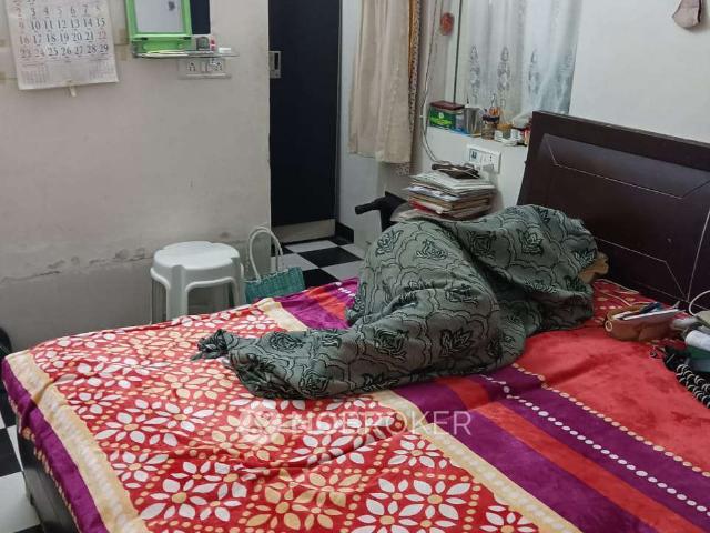 Flat for sale in Shalimar Bagh, Delhi
