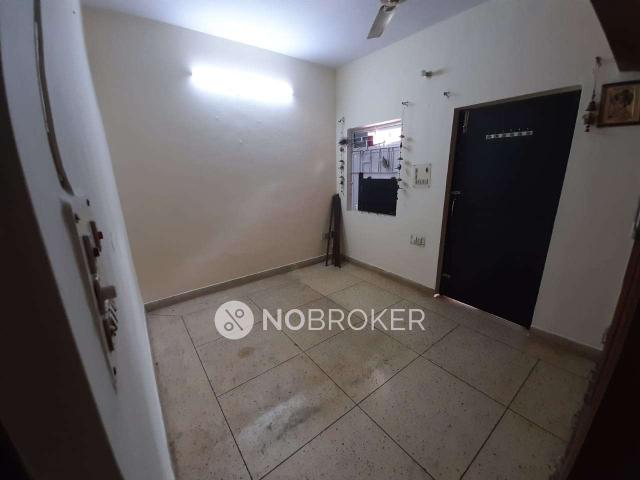 Flat for rent in Deri