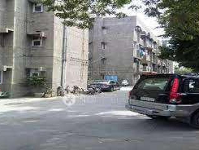 Flat for sale in West Delhi, Deri