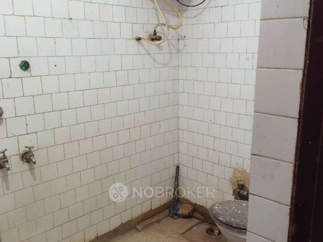 Flat for rent in North West Delhi, Deri