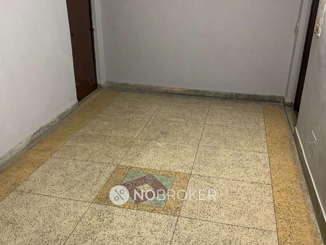Flat for rent in North West Delhi, Deri
