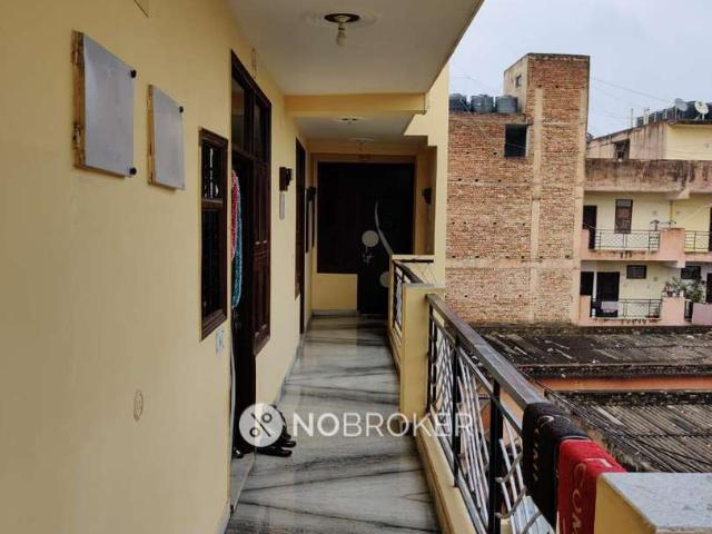 Flat for rent in South Delhi, Deri