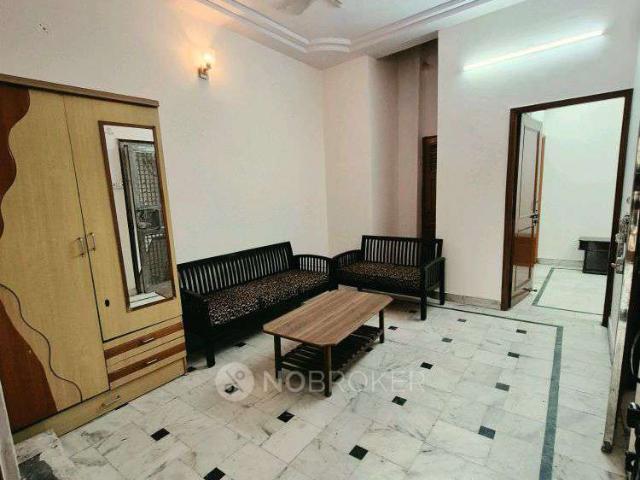 Flat for rent in North Delhi, Deri