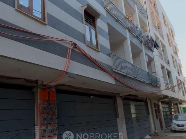 Flat for rent in West Delhi, Deri
