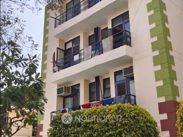 Flat for rent in Sector 42, Noida