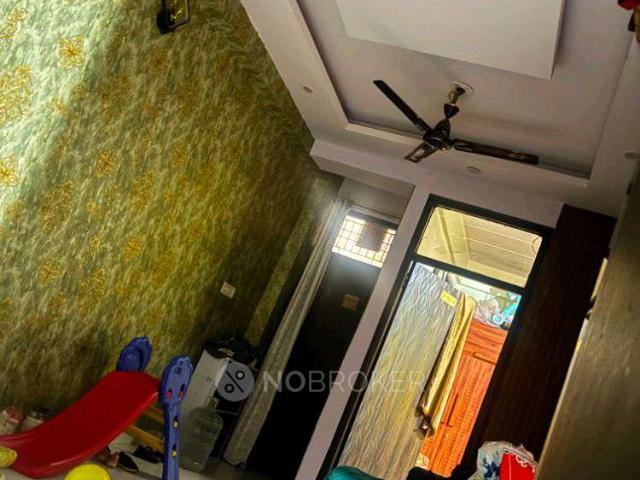 Flat for rent in Rajendra Nagar, Ghaziabad