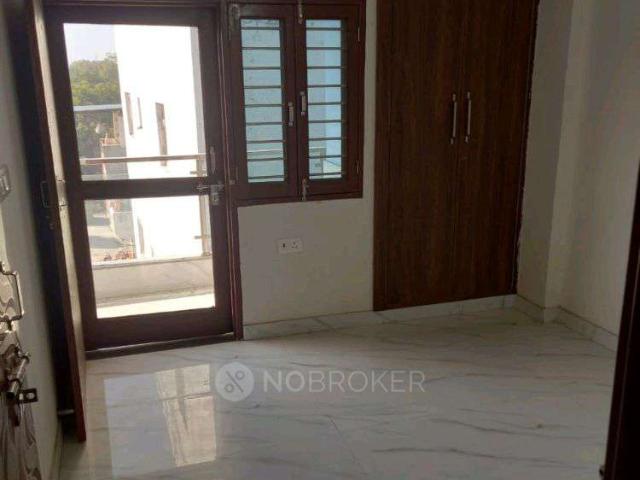 Flat for rent in South West Delhi, Deri