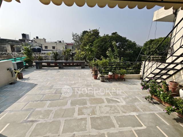 Flat for rent in West Delhi, Deri