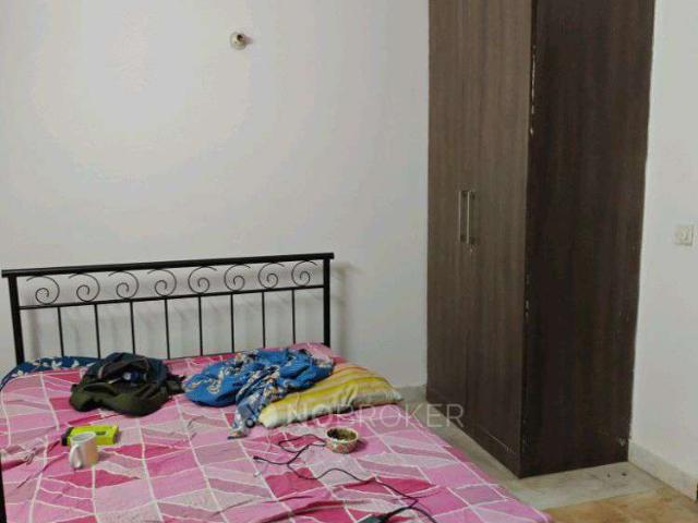 Flat for rent in South Delhi, Deri