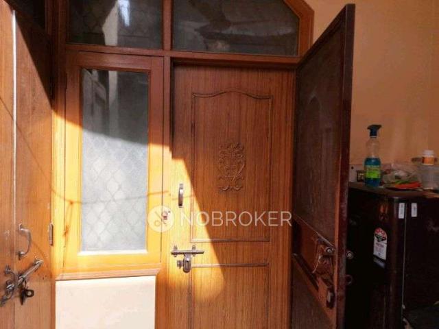Flat for sale in North West Delhi, Deri