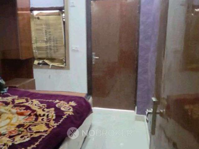 Flat for sale in West Delhi, Deri