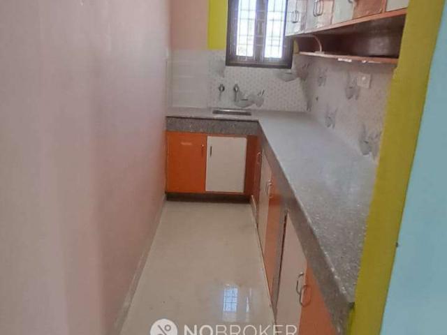 Flat for rent in South Delhi, Deri