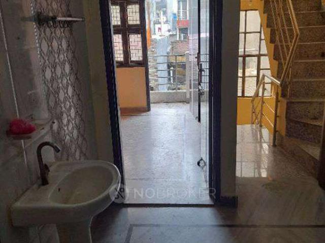 Flat for rent in Central Delhi, Deri