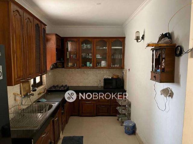 Flat for sale in South West Delhi, Deri