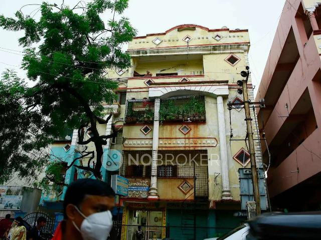 Flat for sale in Barkatpura, Hyderabad