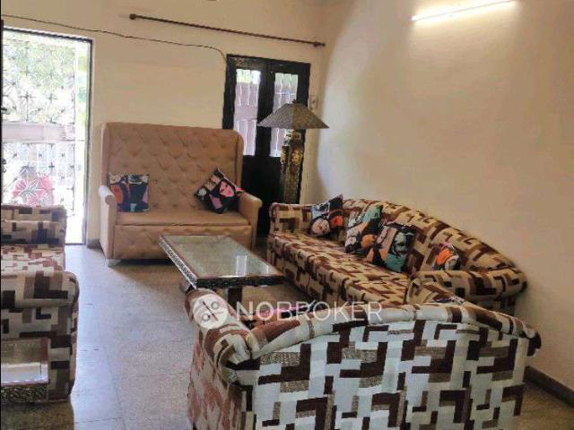 Flat for rent in West Delhi, Deri
