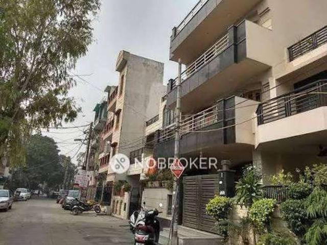 Flat for sale in West Delhi, Deri